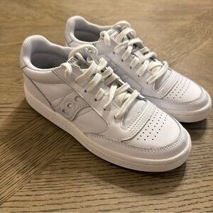 SAUCONY JAZZ COURT White Leather/PU Lace Up Youth Athletic Shoes Size 3.5